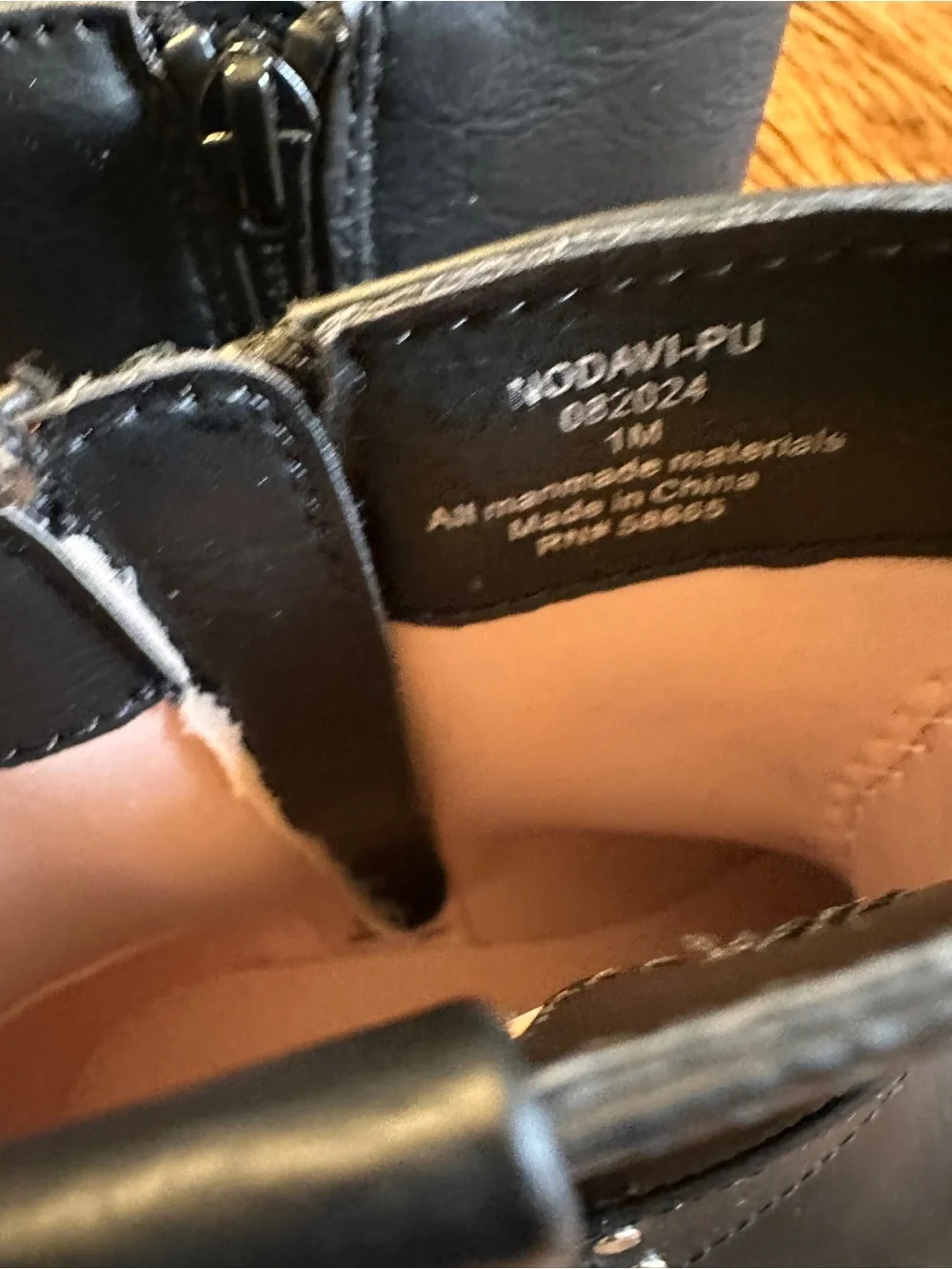 Nordstrom Kids Black Harness Boots - size 1